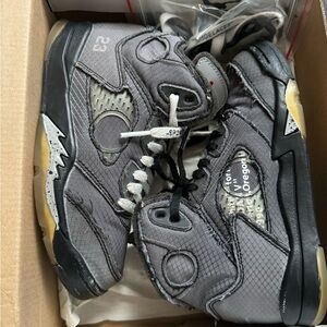 Preschool Jordan X off-white 5 size 13C